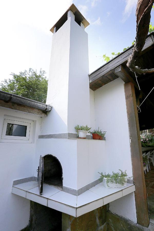 Хаджикольовата Къща Villa Medven Exterior photo